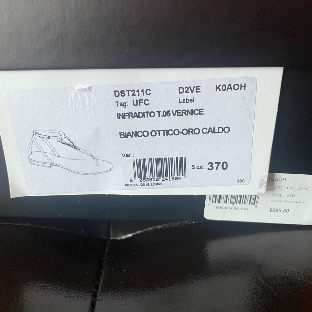 {{{SOLD}}} 💗 VERSACE 💗 - Picture 2 of 8